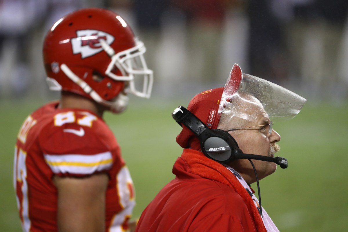 Andy Reid will be wearing a face shield again. This time he will be using a defogging product.
