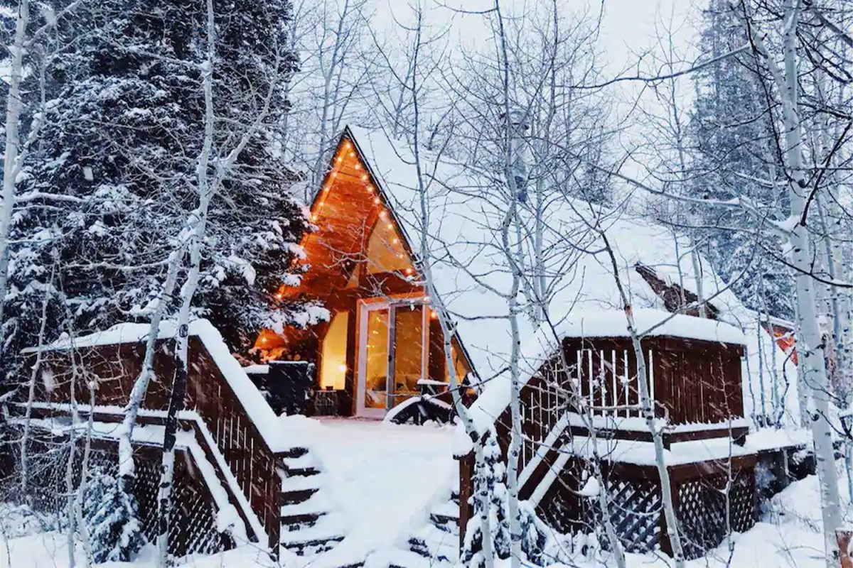Escape to the Slopes This Holiday Season With These 6 Airbnbs