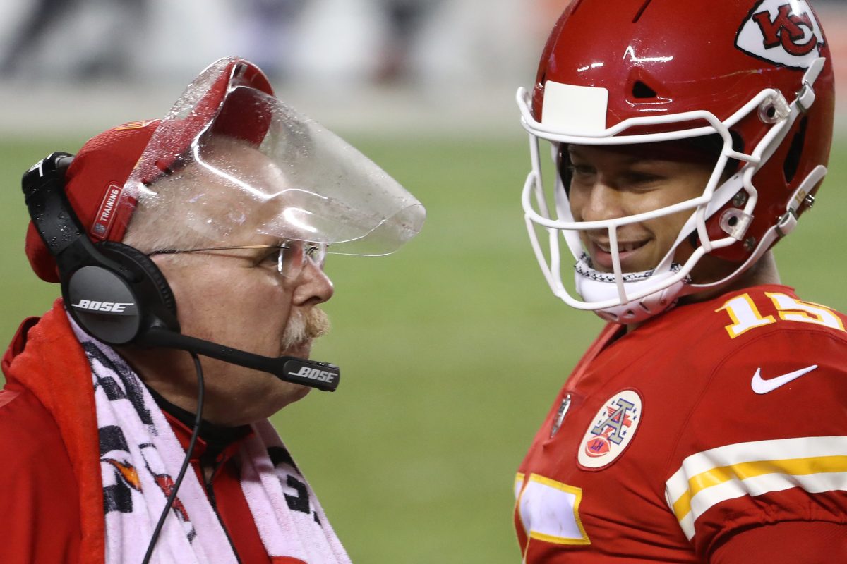 NFL Threatens Discipline for Failure to Wear Masks on Sidelines