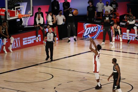 Wild Wednesday Finishes In NBA Playoffs as Rockets, Heat Win