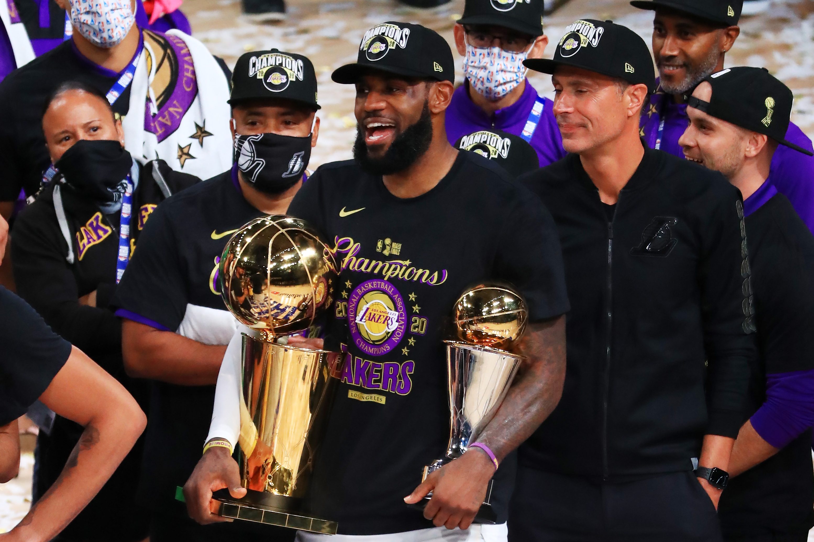 LeBron James Leads Lakers to 17th NBA Championship With Win Over Heat