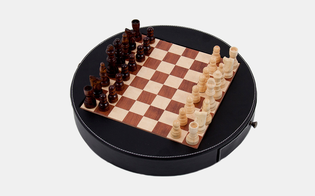 Bey-Berk Leather Chess Set