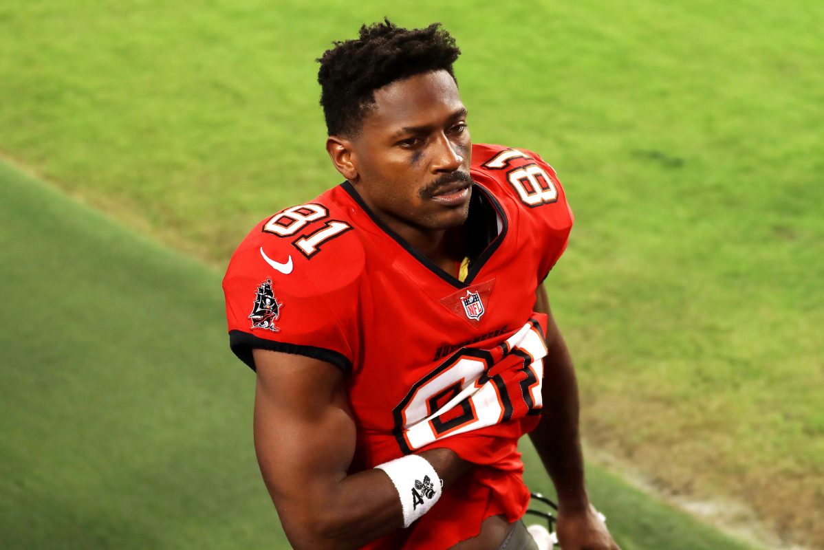 Report: Antonio Brown Had Another Off-Field Incident Prior to Buccaneers Signing