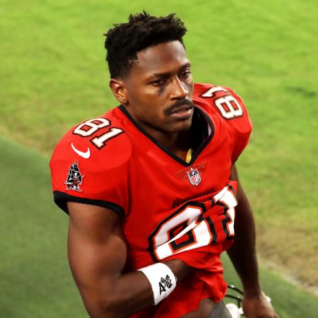 Report: Antonio Brown Had Another Off-Field Incident Prior to Buccaneers Signing
