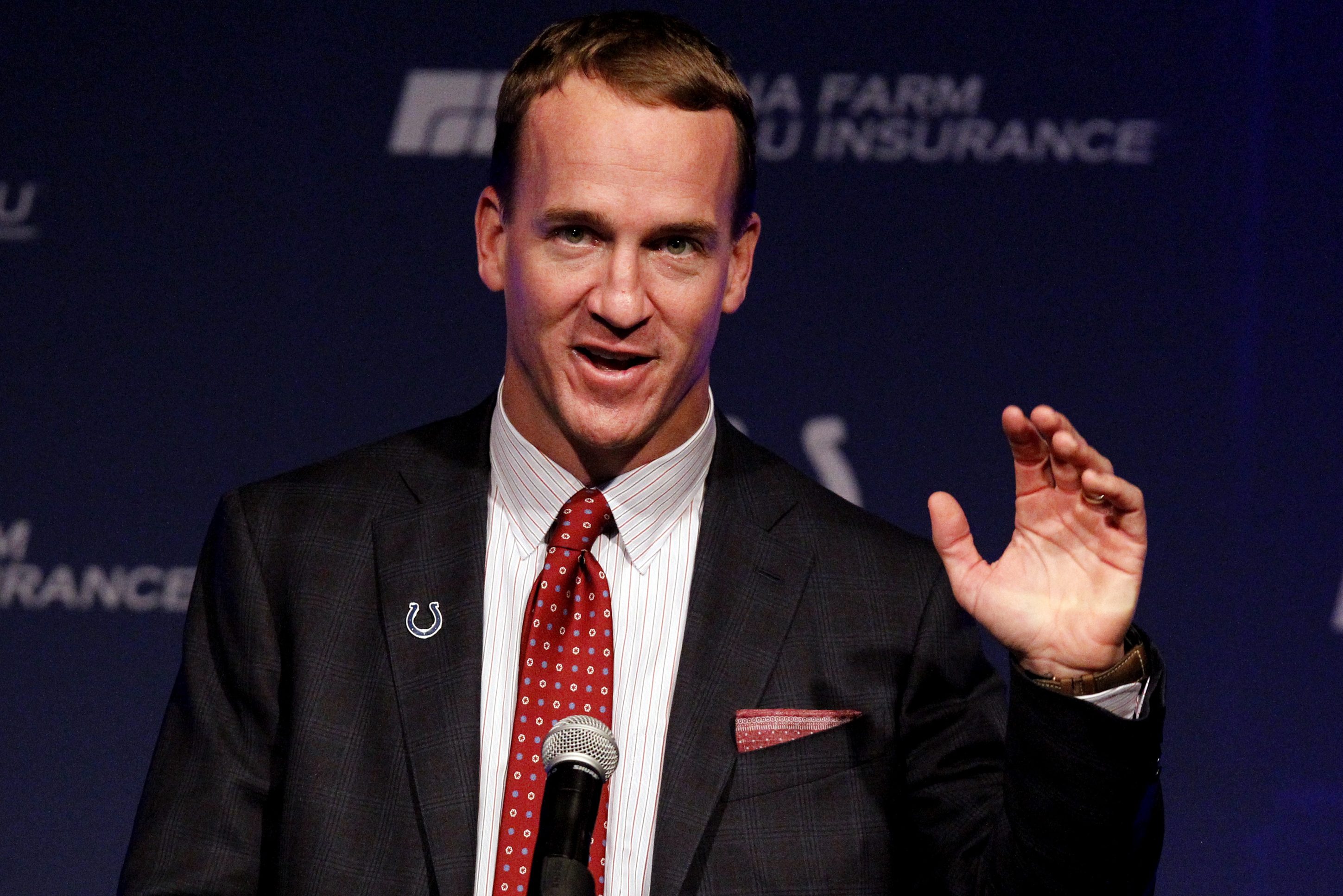 NBC Taps Peyton Manning to Host "College Bowl" Reboot