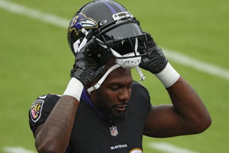 NFL Goes Ahead With Game After Dez Bryant Pulled Off Field Due to COVID-19 Test