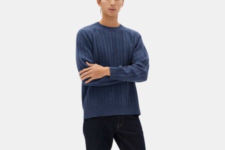 Deal: Get Free Express Shipping on Any Everlane Order