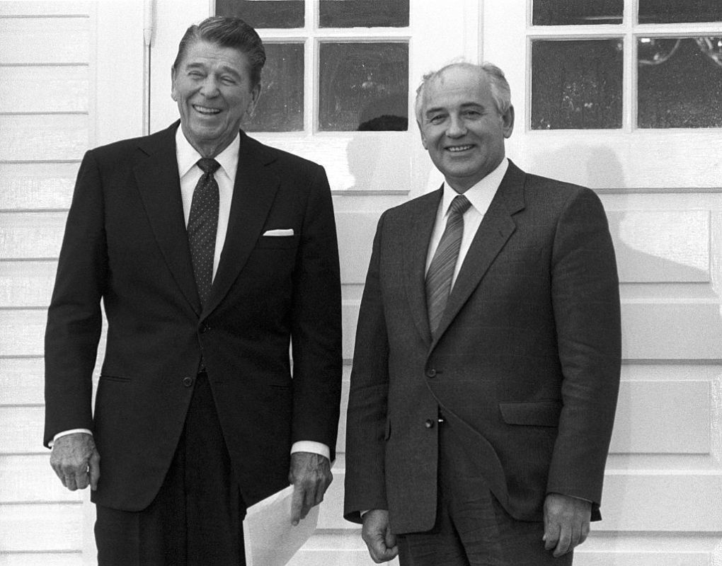 US President Reagan and Soviet leader Gorbachev at Reykjavik Summit, 1986