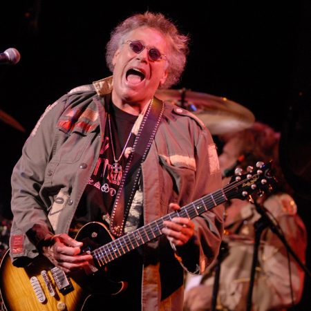 Music World Pays Tribute to Deceased "Mississippi Queen" Rocker Leslie West