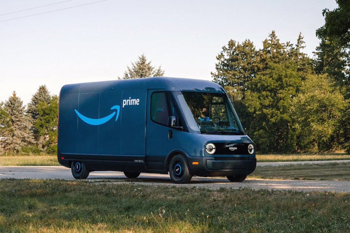 Amazon electric delivery vans from Rivian