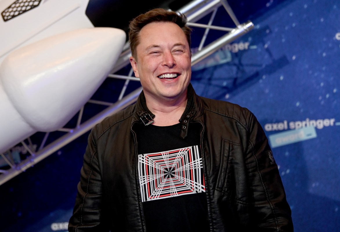 Elon Musk Surpasses Jeff Bezos to Become World's Richest Person - InsideHook