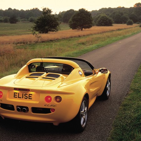 Lotus Elise Series 2 in yellow