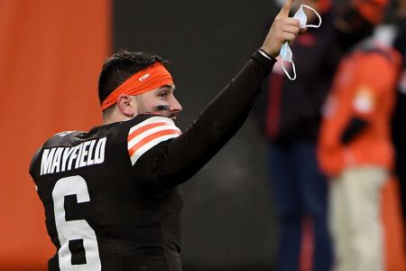 Pittsburgh Steelers v Cleveland Browns