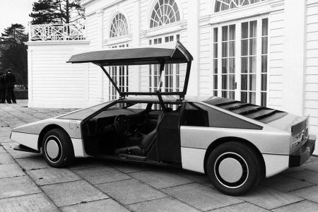 Aston Martin Bulldog