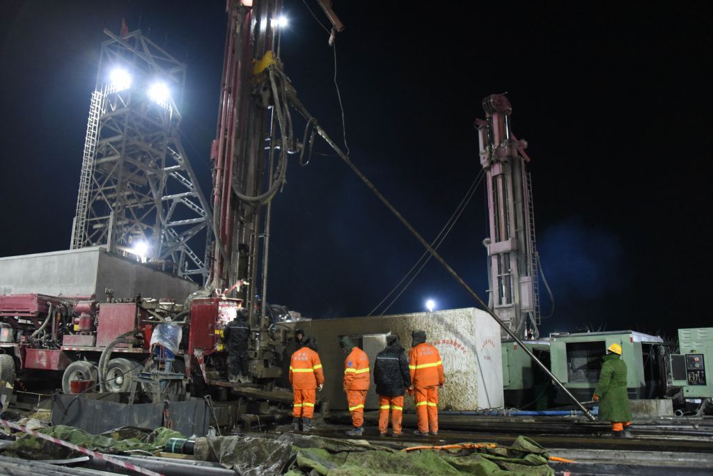 Rescue efforts for trapped minors