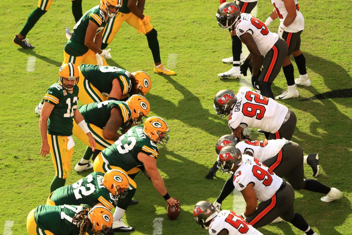 Expert NFL Picks for Bucs-Packers and Bills-Chiefs