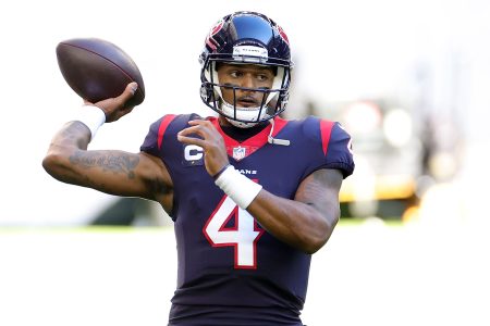 quarterback Deshaun Watson pre-game warmup