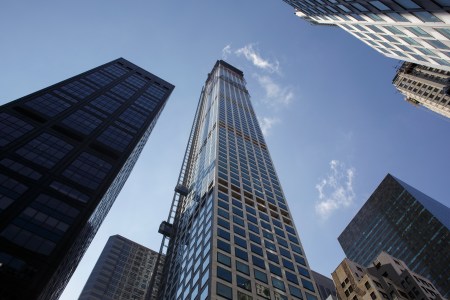 Ultra-Tall Skyscraper for Manhattan’s Mega-Wealthy Plagued With Height-Related Problems