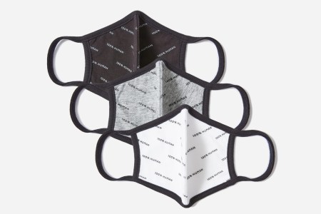 Deal: 3-Packs of Everlane’s Masks Are Currently Less Than $10