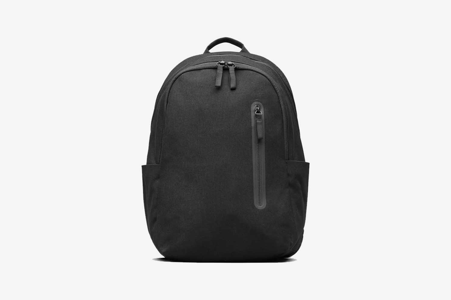 Deal: Everlane’s Sophisticated Commuter Backpack Is 50% Off