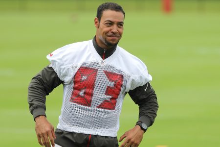 Former NFL Star Receiver Vincent Jackson Found Dead in Florida Hotel Room at Age 38