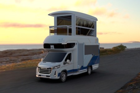 SAIC Maxus V90 Villa Edition RV with an elevator
