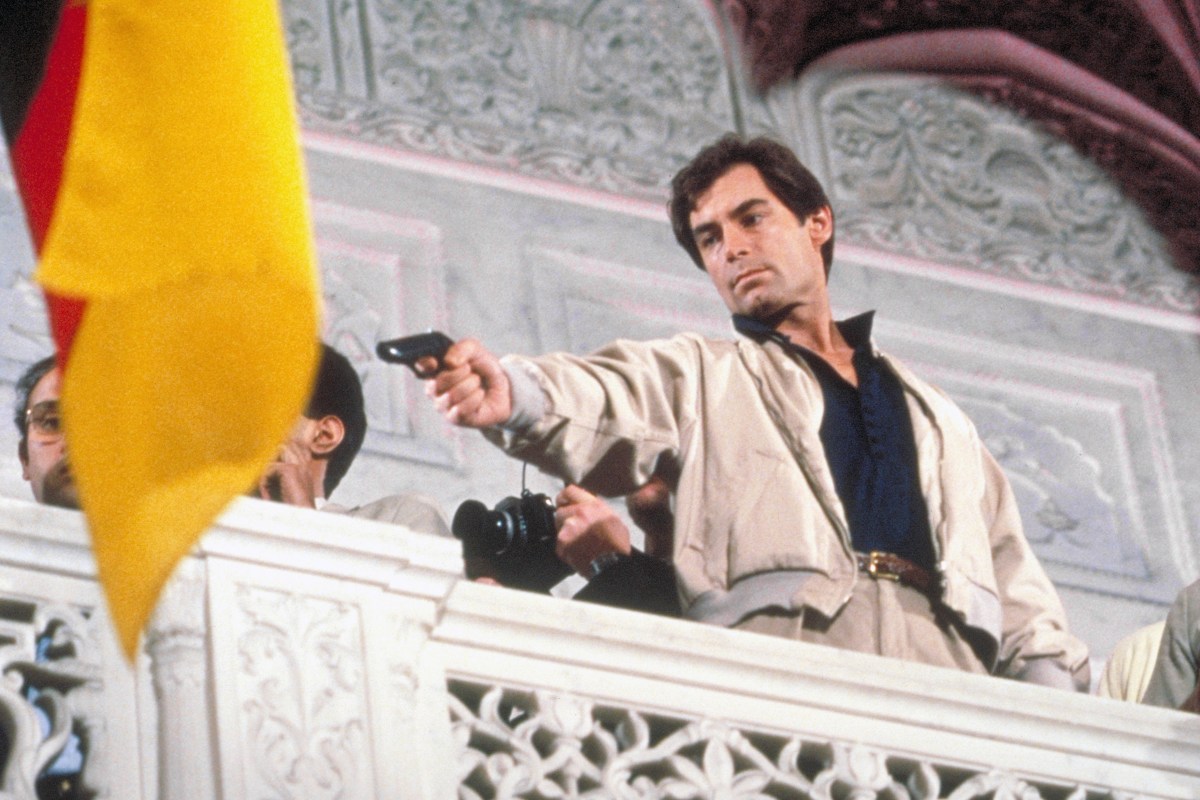 Timothy Dalton as 007 on the set of "The Living Daylights"