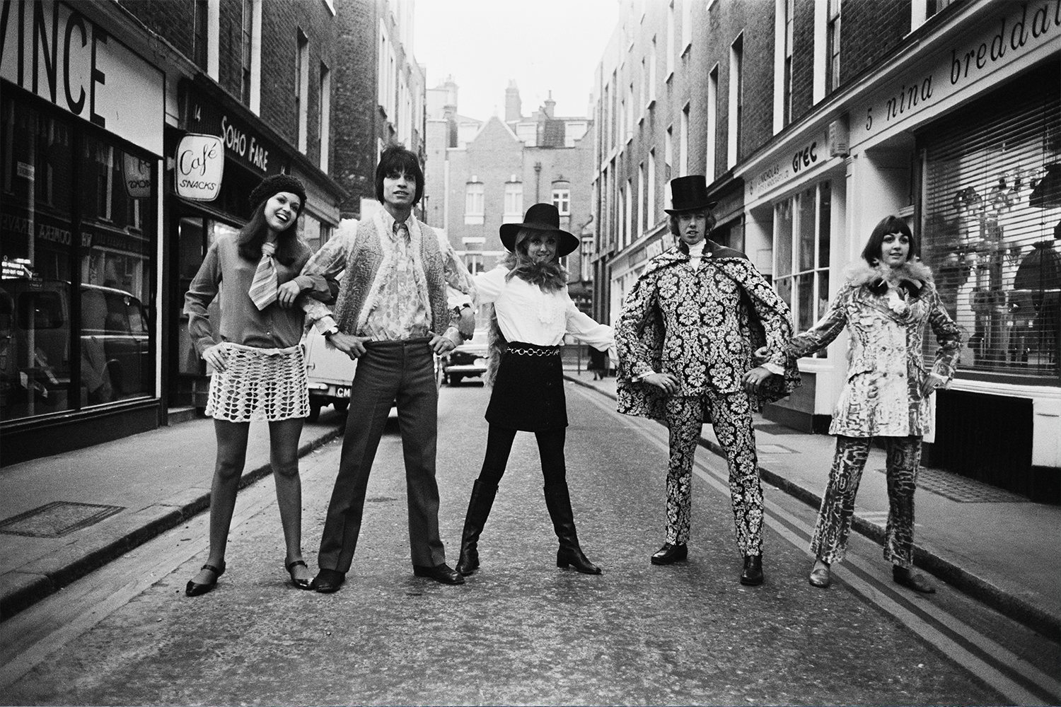 Carnaby Street fashions in Soho, London, 8th November 1967. Maggie Bass, Ivan and Carole Debond, Graham Peach and Jane Fox model the latest trends. 