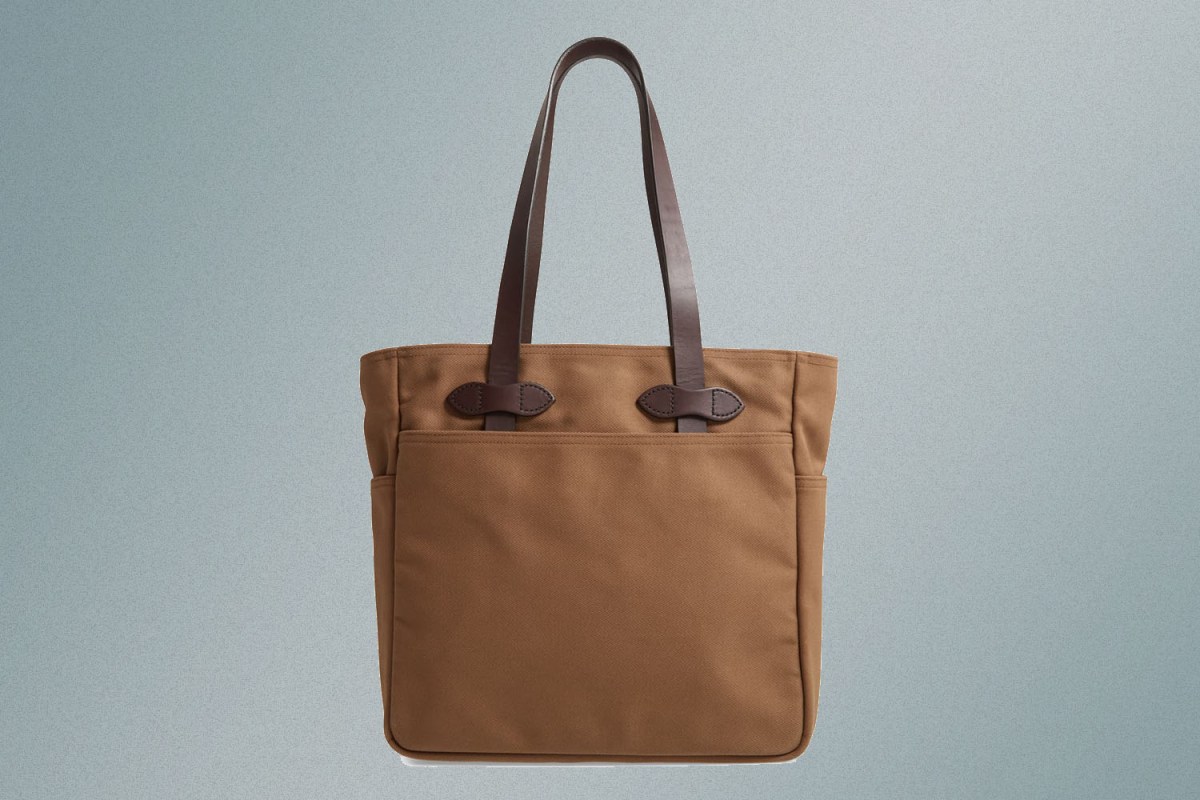 Deal: Filson’s Handsome Everyday Tote Bag Is Now 33% Off