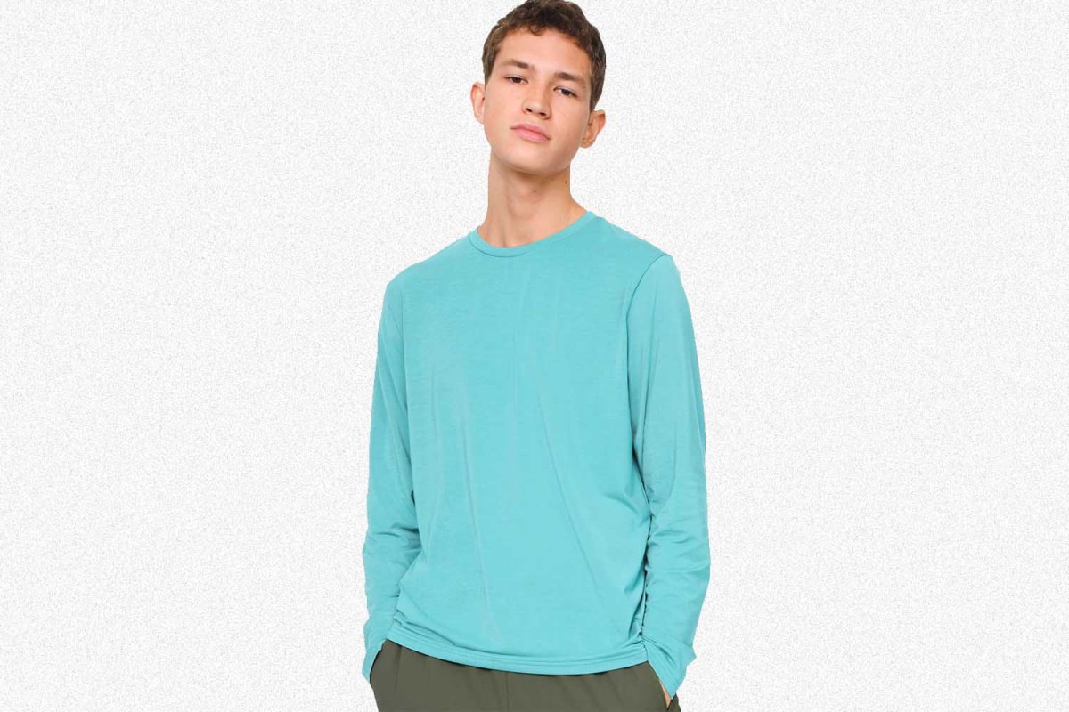 Deal: Outdoor Voices’ Weekender Long-Sleeves and Tees Are Up to 70% Off