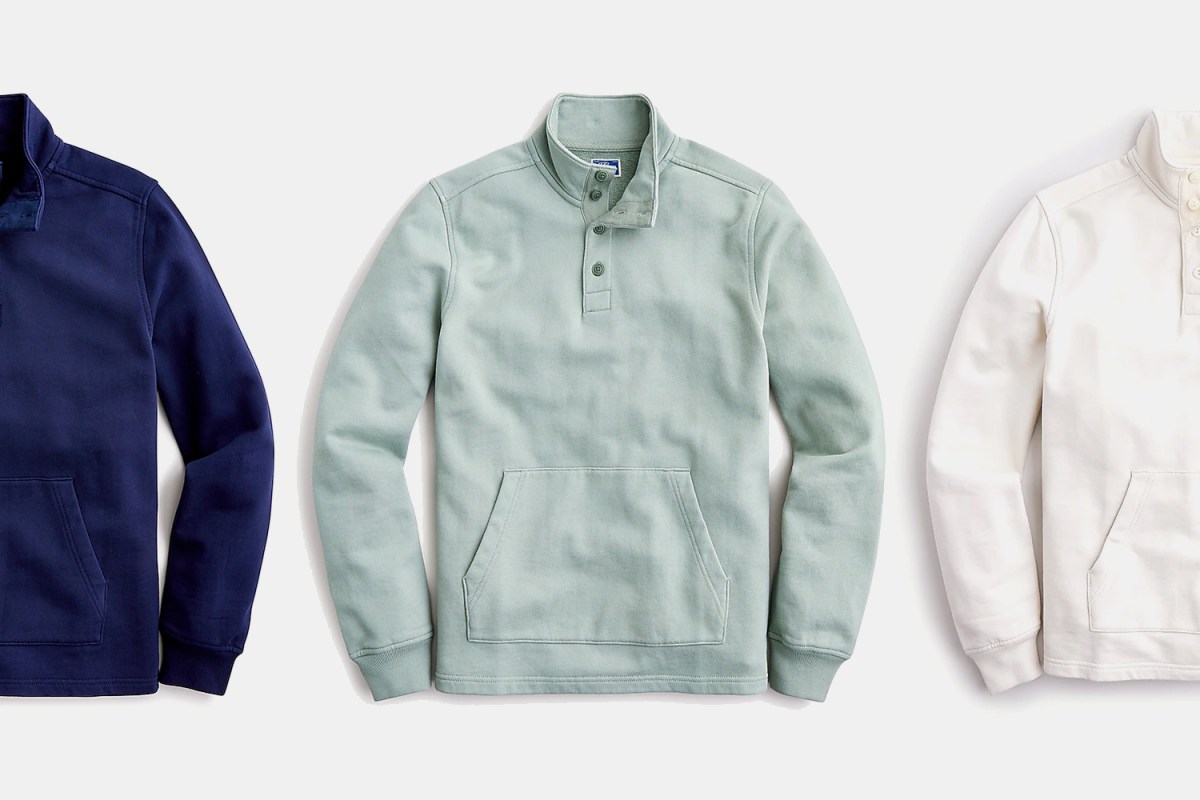 Take your pick from three garment-dyed colors.