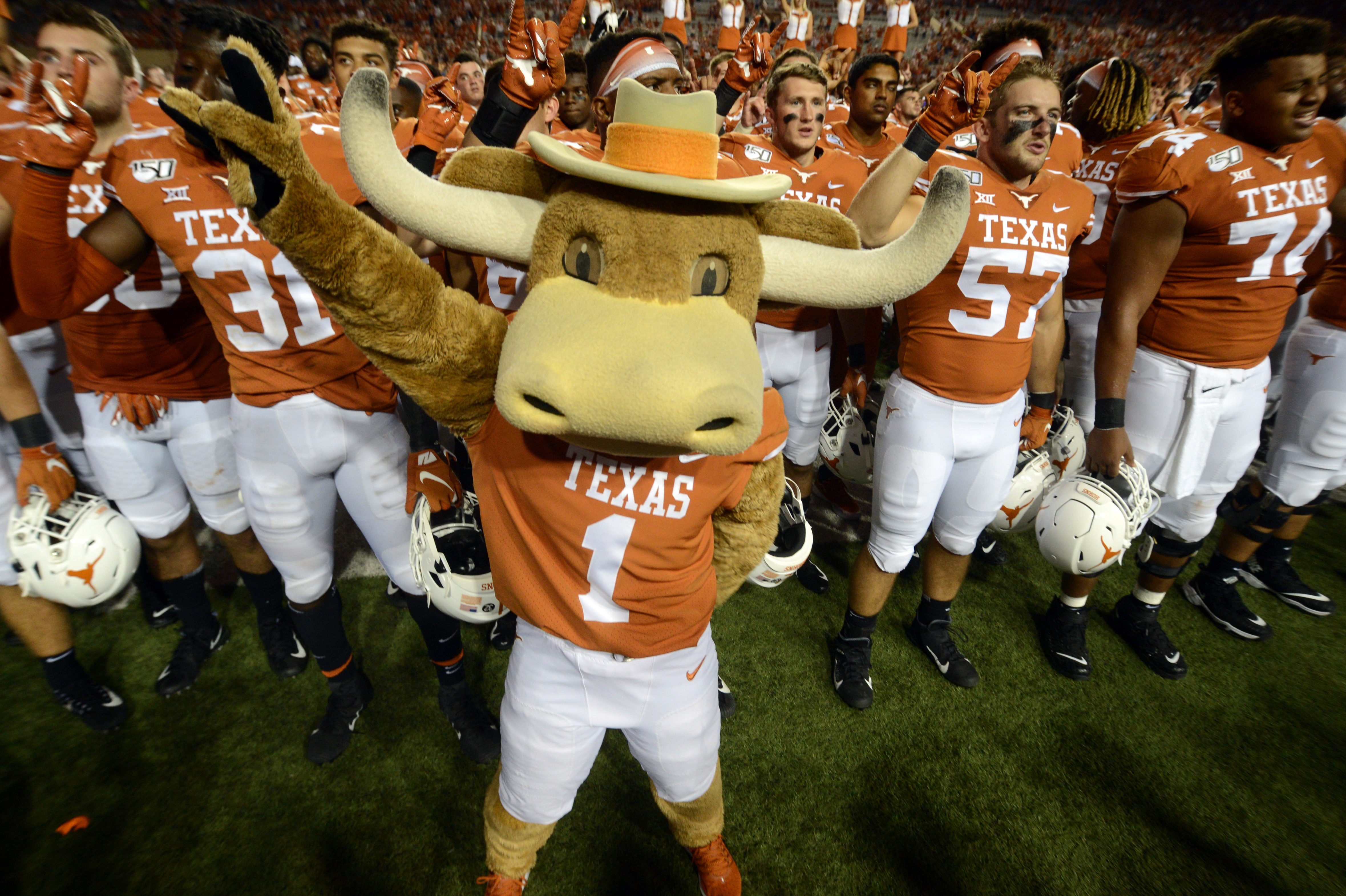 Wealthy UT Donors Threaten to Pull Support Over Removal of “The Eyes of Texas” Fight Song