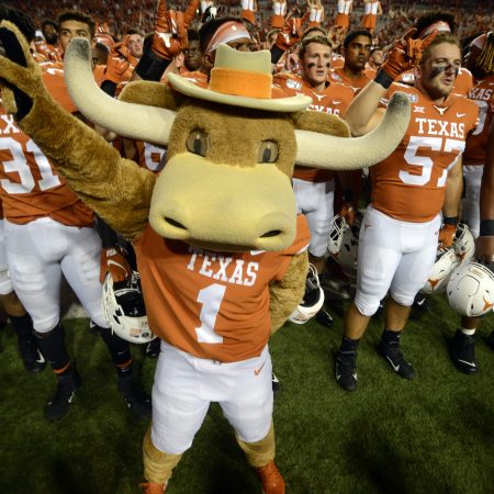 Wealthy UT Donors Threaten to Pull Support Over Removal of “The Eyes of Texas” Fight Song