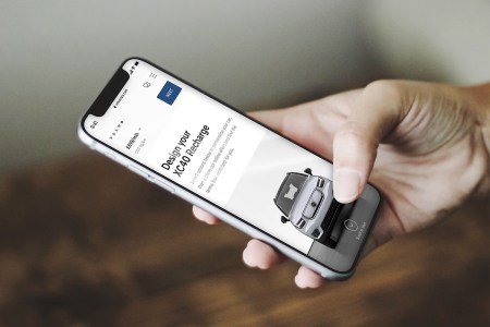 Buying a Volvo car on a smartphone