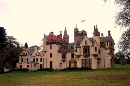 Aldourie Castle