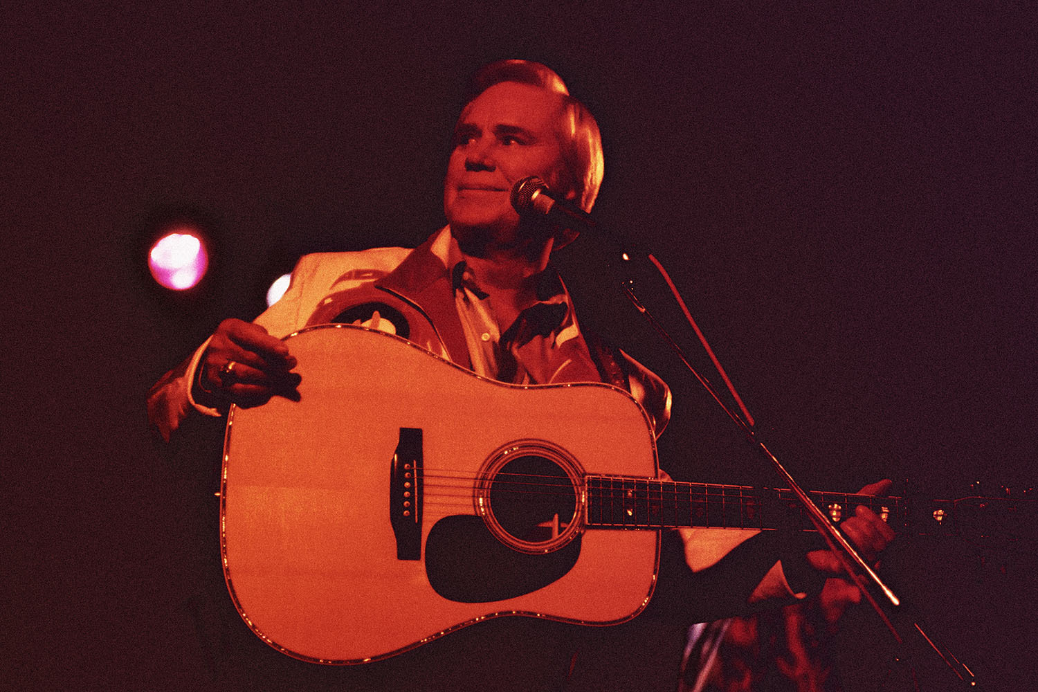 American country music star George Jones (1931-2013) performs at Tramps, New York, New York, Thursday, November 12, 1992.
