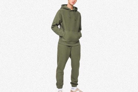 Deal: Outdoor Voices’ Wildly Comfy Nimbus Cotton Hoodie and Sweatpant Are Both 70% Off