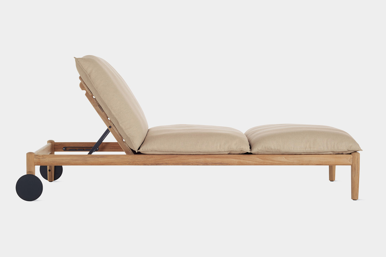 Terassi Chaise from Design Within Reach