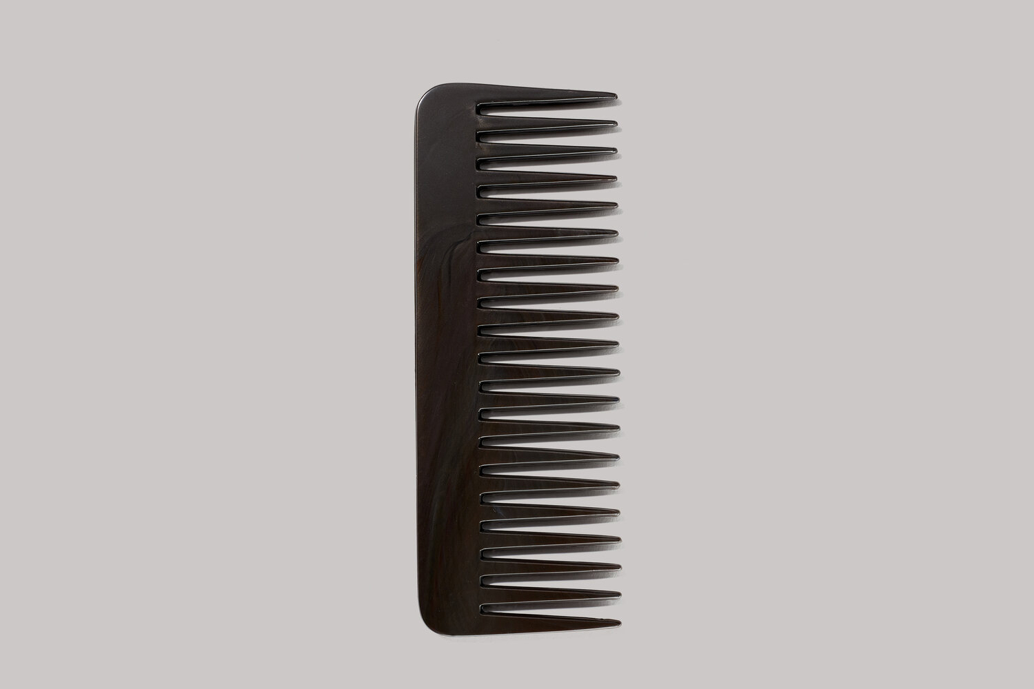 Pre-consumer recycled comb