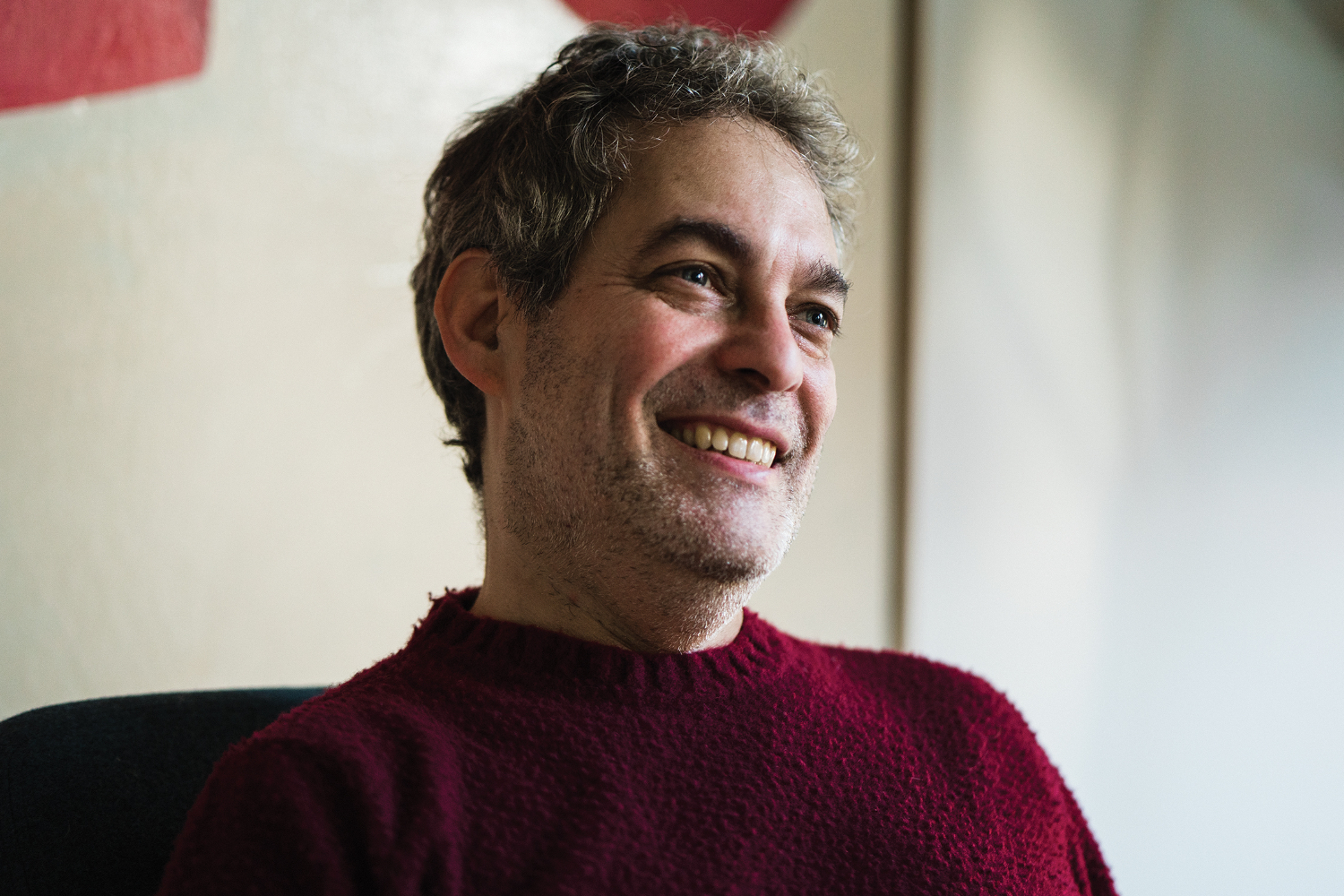 Headshot of author Ian Kerner smiling