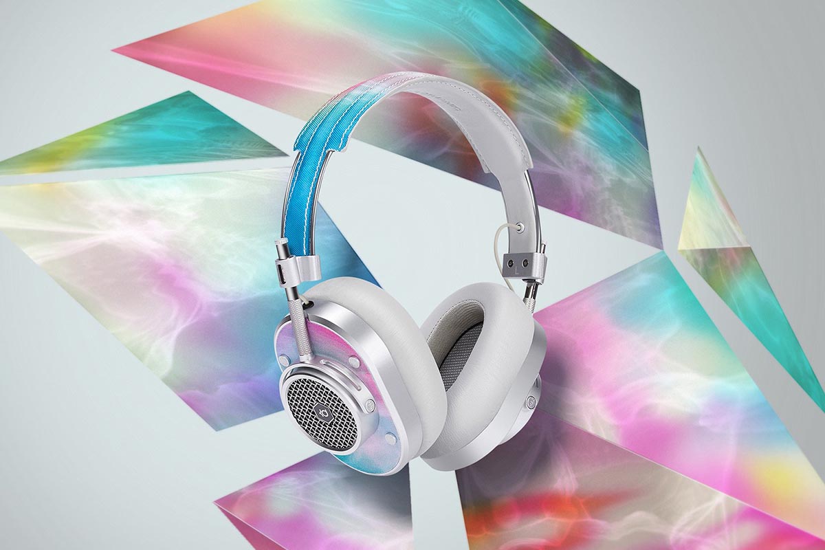 Zijn bekend Tante cel These Eye-Catching Master & Dynamic x Nike KD13 Headphones Are 50% Off -  InsideHook