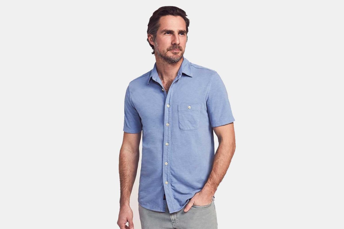 Deal: Faherty’s Ultra-Soft Short-Sleeve Button-Up Is 38% Off