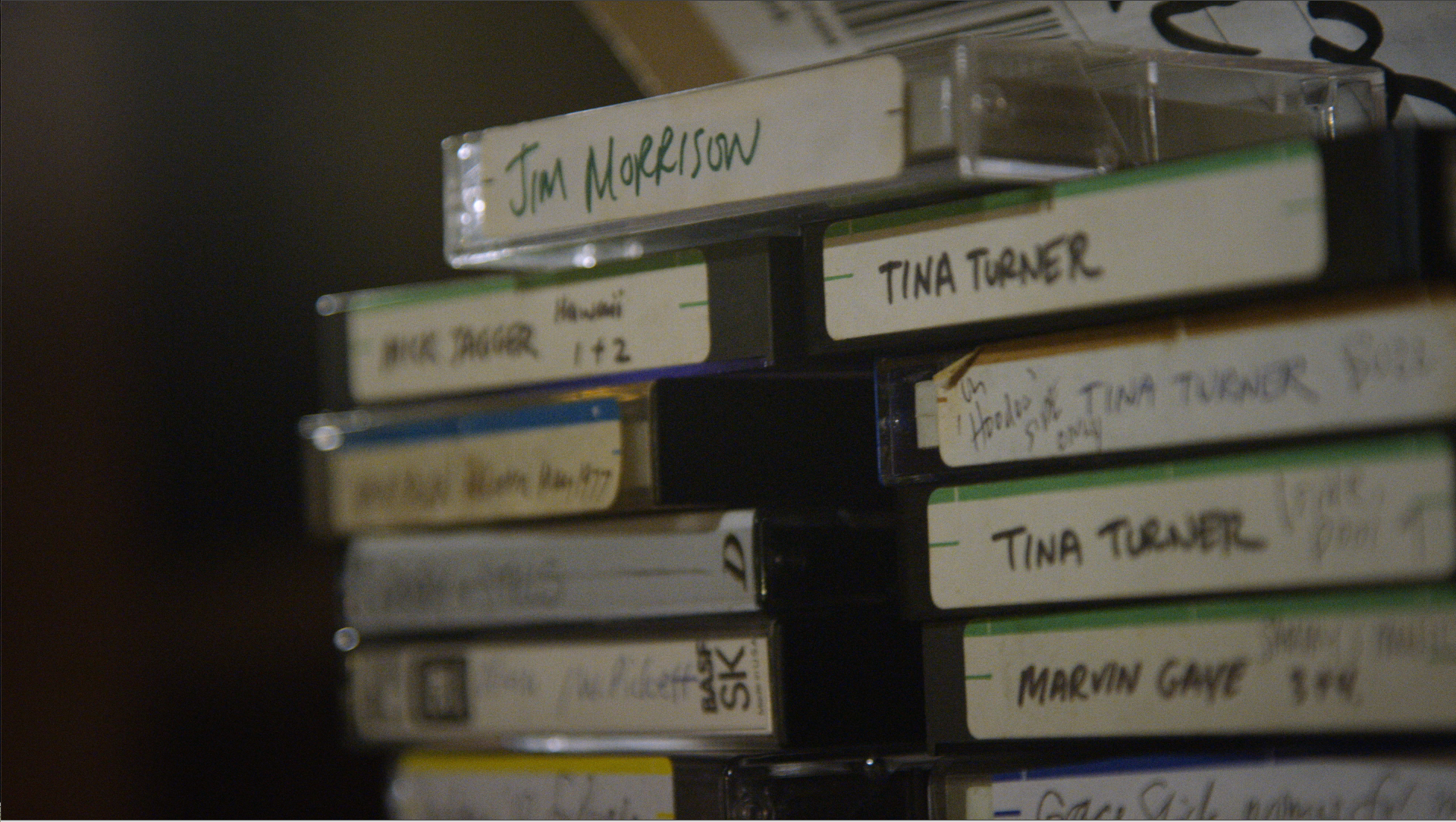 A glimpse of Fong-Torres's personal archive of interview tapes