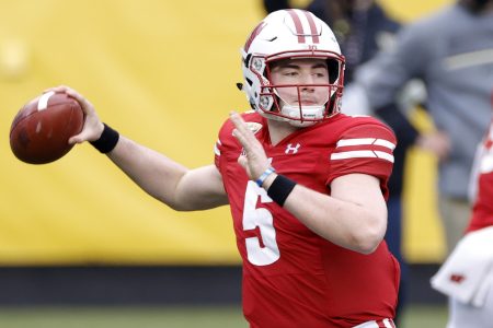 Quarterback Graham Mertz o