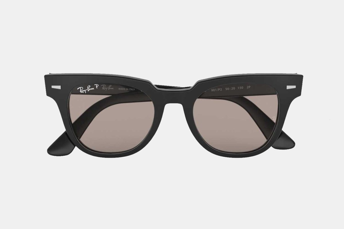 Deal: Ray-Ban’s Timeless Meteor Classic Sunglasses Are 30% Off