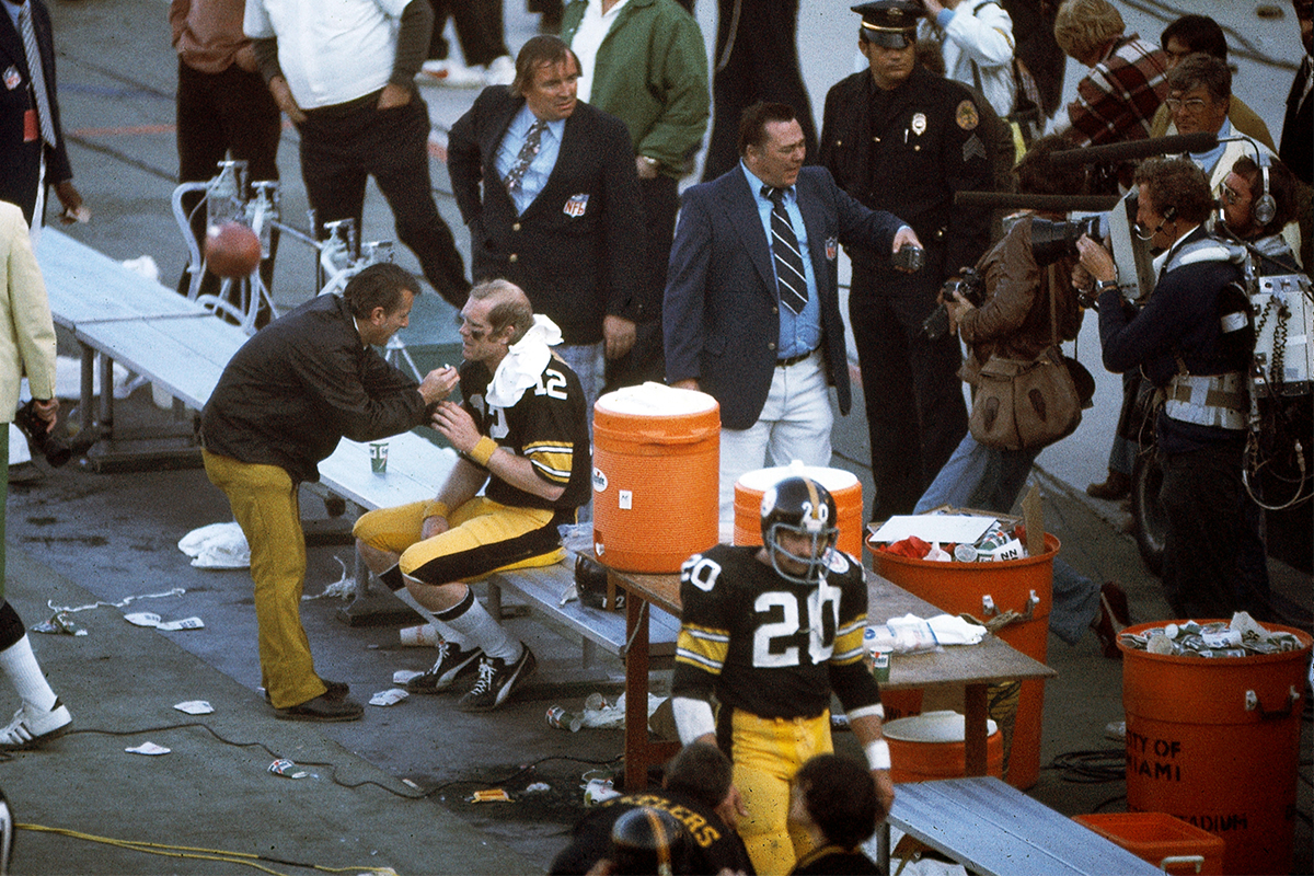 Are Smelling Salts Safe And How Do They Help Gym Performance? InsideHook