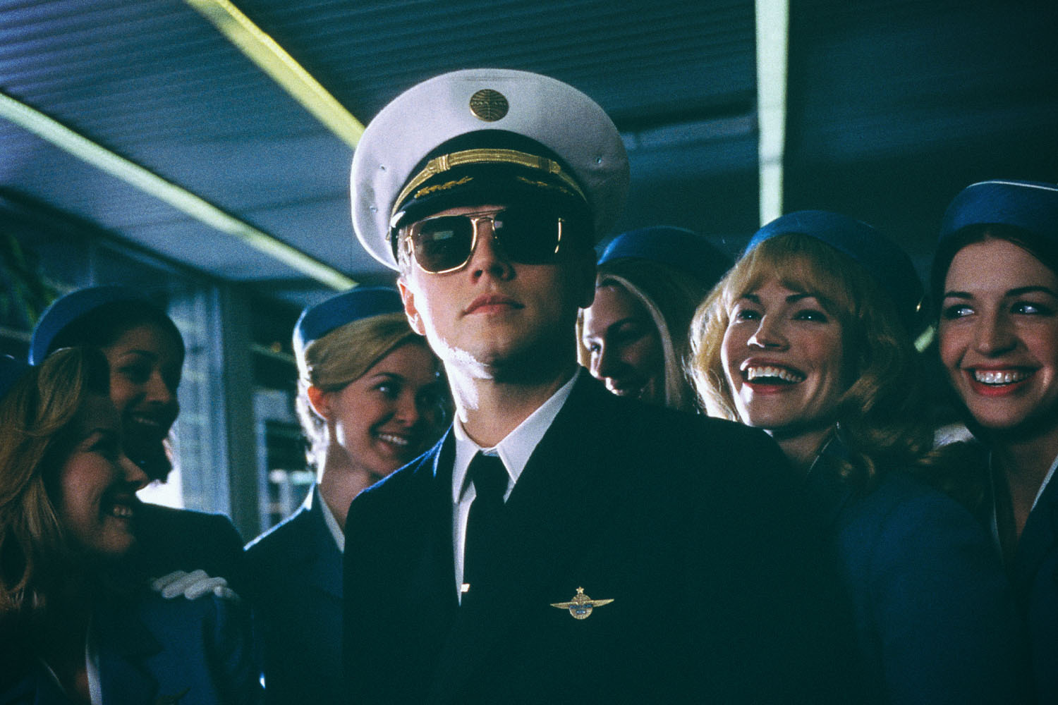 33 Invaluable Travel Hacks From Experienced Jet-Setters