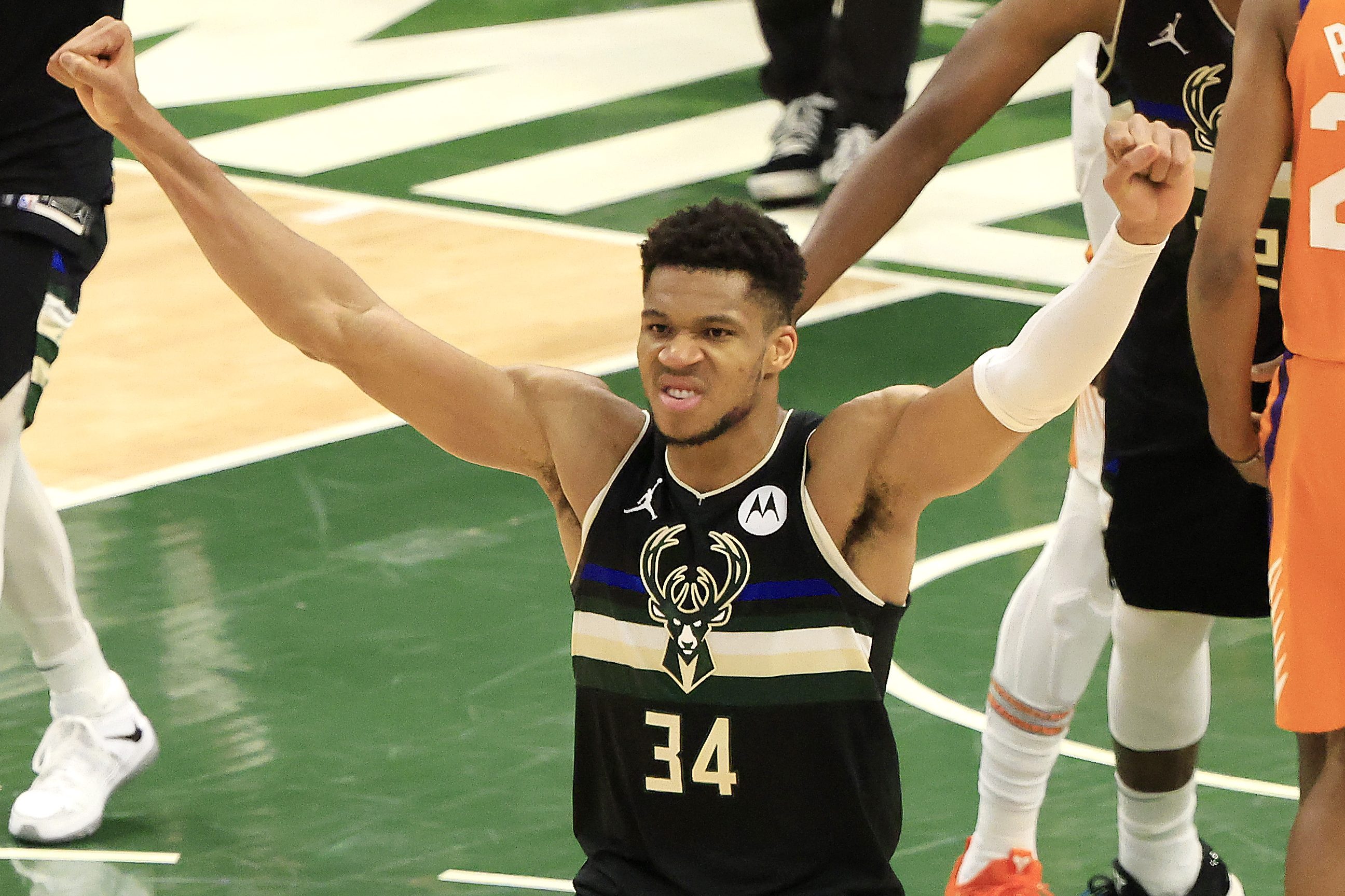 Giannis Antetokounmpo Makes a Case for the One-Man Superteam - InsideHook