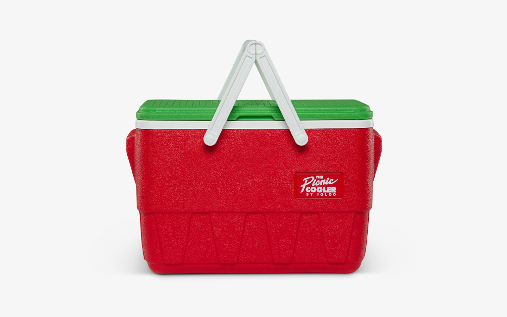 Retro Picnic Basket in red and green from Igloo