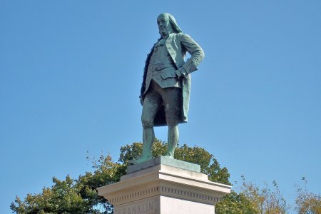 Benjamin Franklin statue